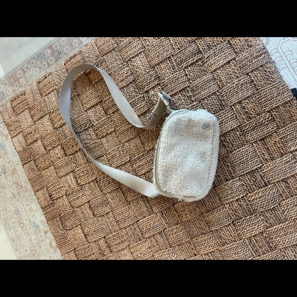 Lulu lemon fleece off white belt bag